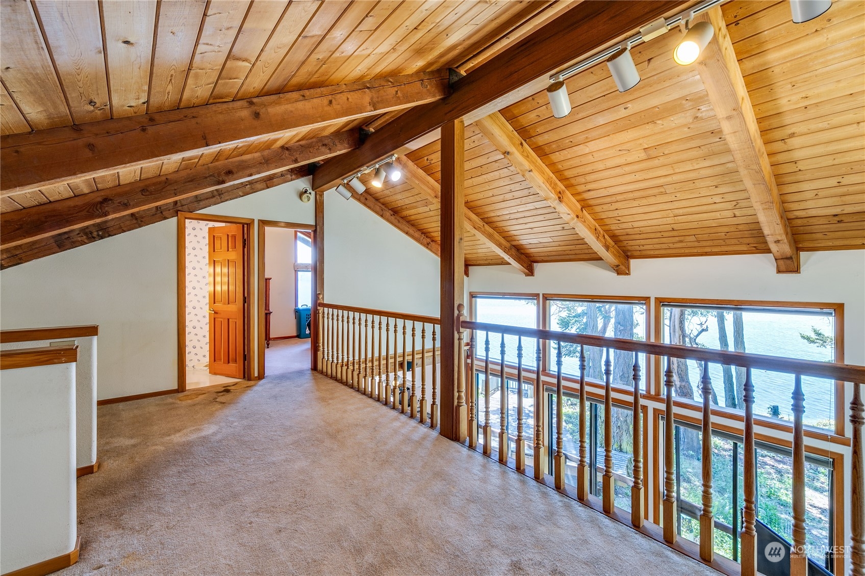 211 Madrona Road Nordland, WA 98358 - Photo 12 of 39 Gallery Image 12