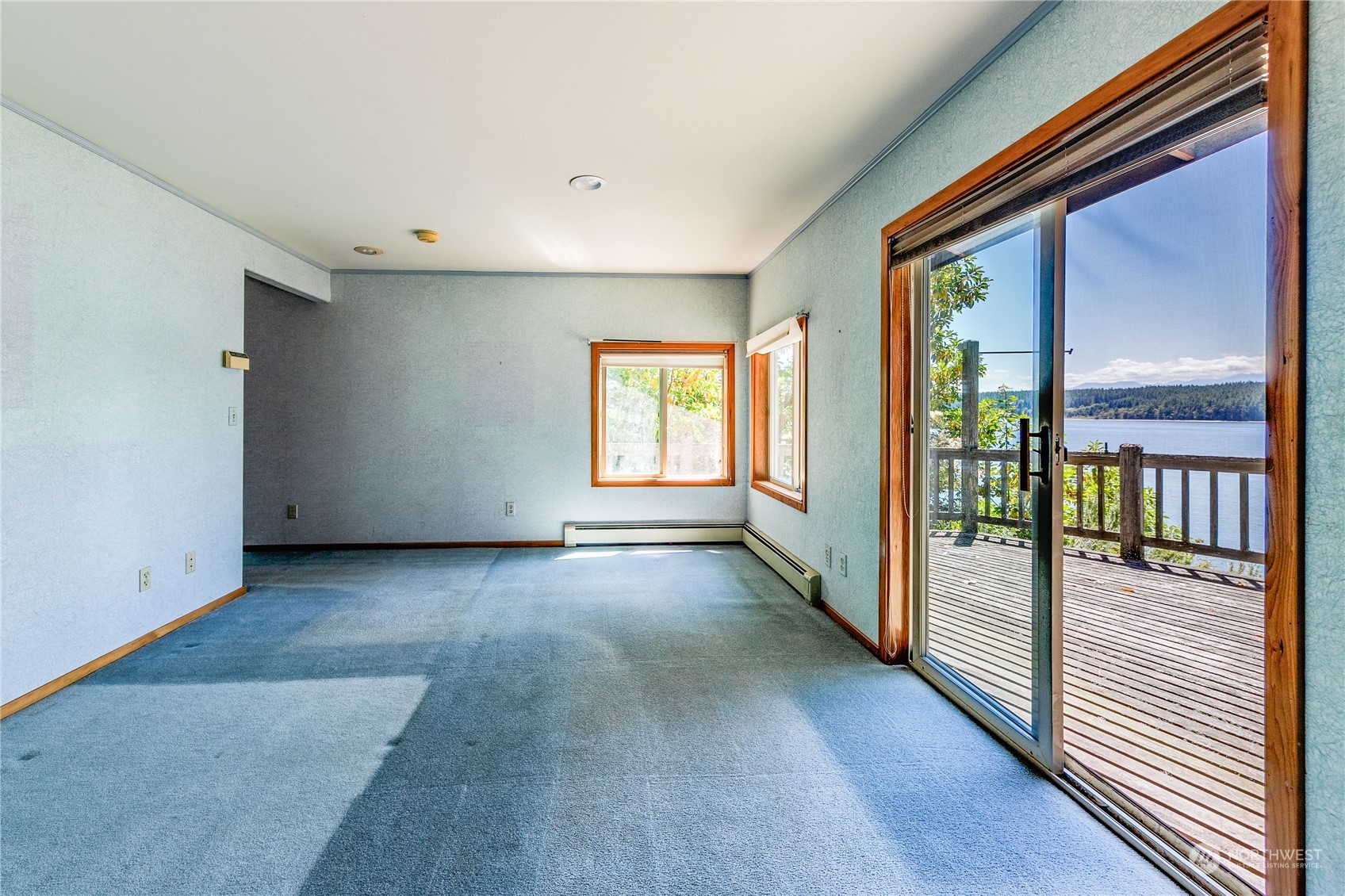 211 Madrona Road Nordland, WA 98358 - Photo 7 of 39 Gallery Image 7