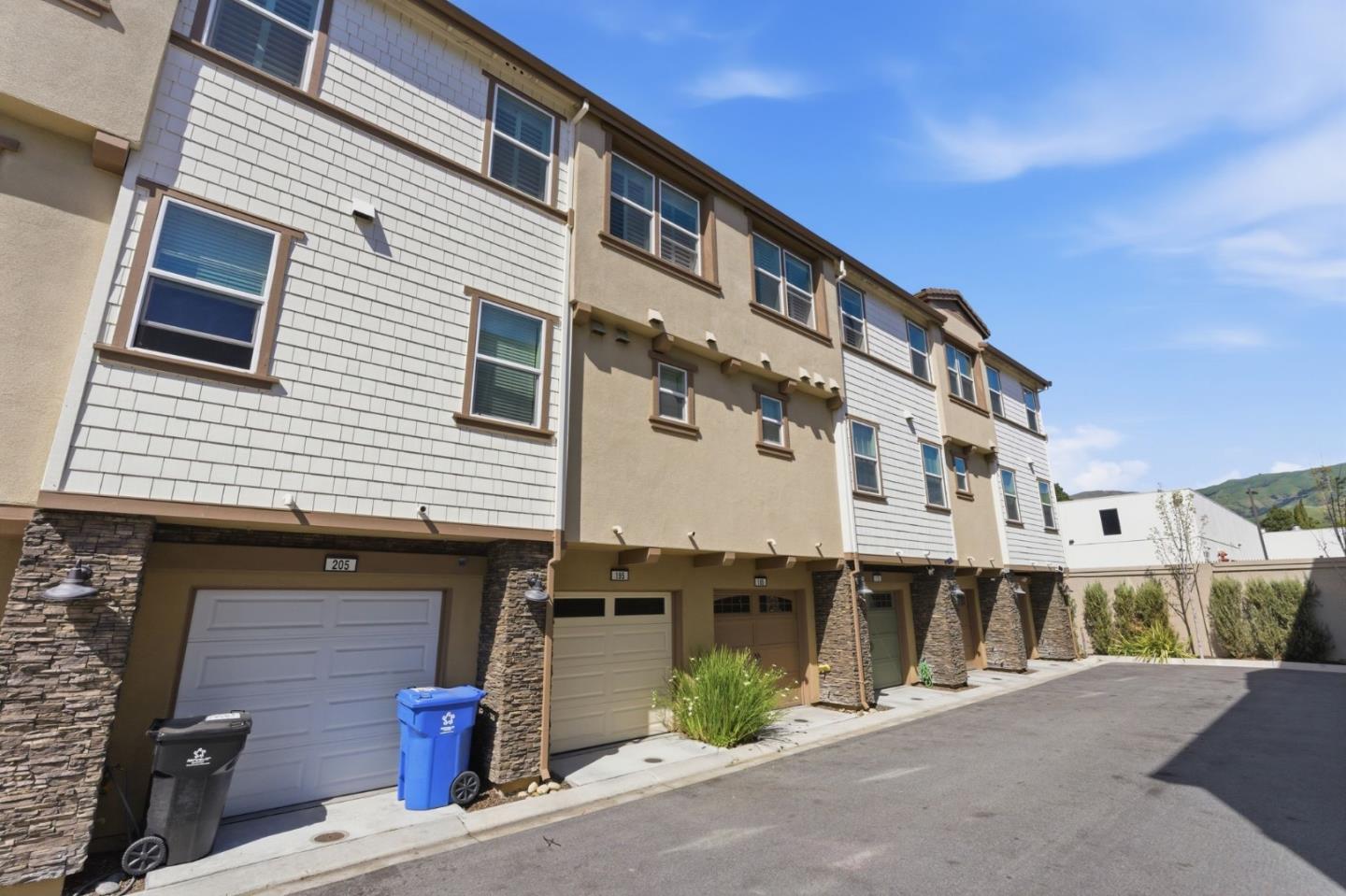 195 Carson Falls Common Fremont, CA 94539 - Photo 42 of 52 a front view of a building with street