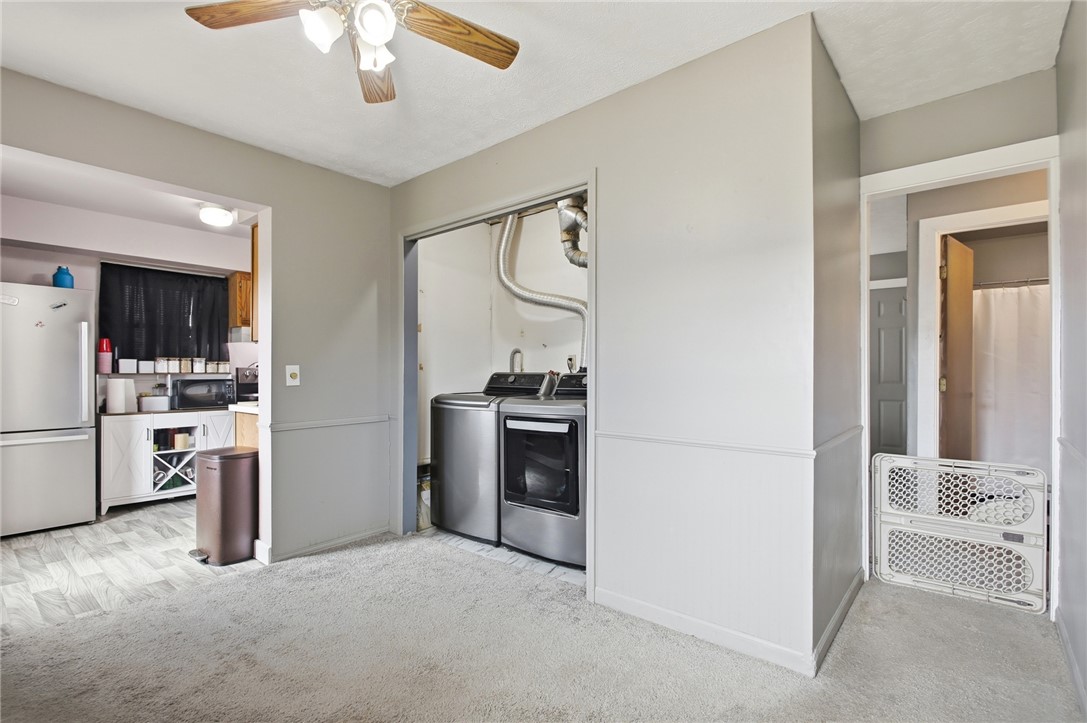 2745 Share Street Springfield, OH 45505 - Photo 16 of 28 This flexible living space includes a convenient laundry area.