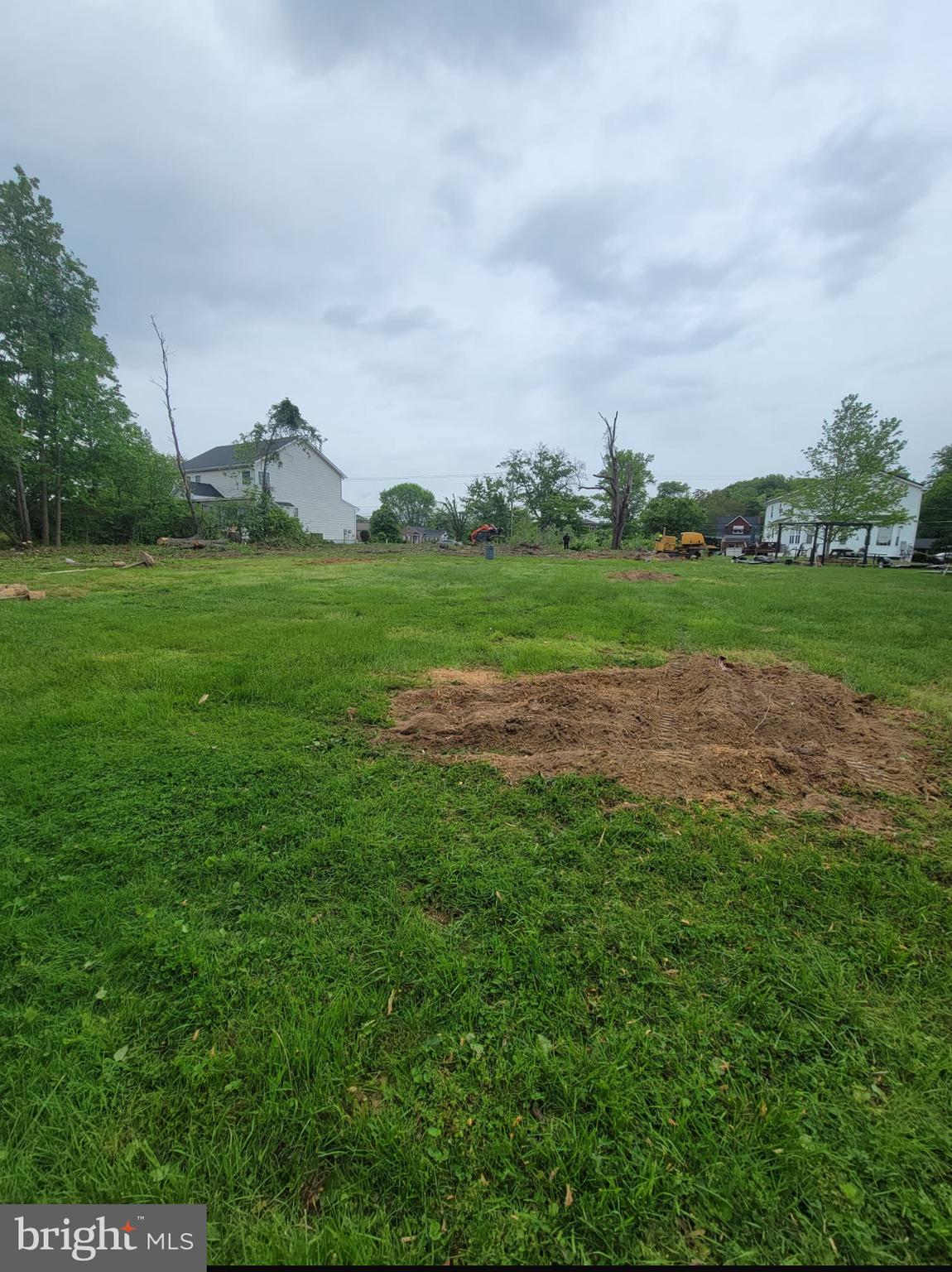 10309 Brandywine Road Clinton, MD 20735 - Photo 2 of 2 a view of a field with clear sky