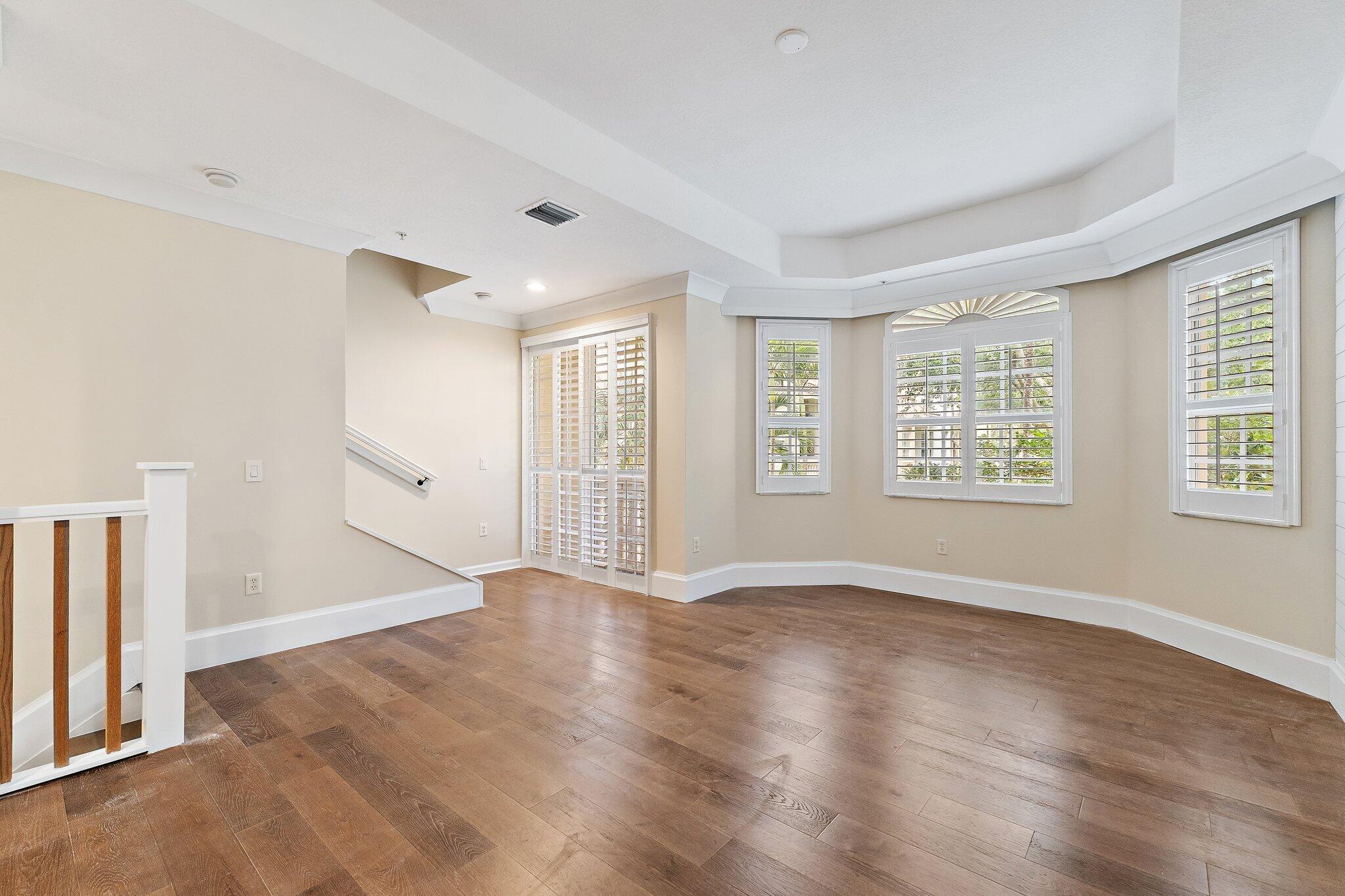 2715 Ravella Way Palm Beach Gardens, FL 33410 - Photo 14 of 51 046-2715RavellaWay-PalmBeachGardens-SMAL