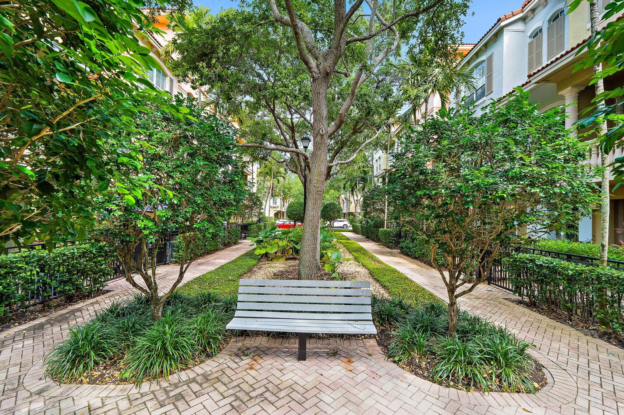 2715 Ravella Way Palm Beach Gardens, FL 33410 - Photo 4 of 51 028-2715RavellaWay-PalmBeachGardens-SMAL