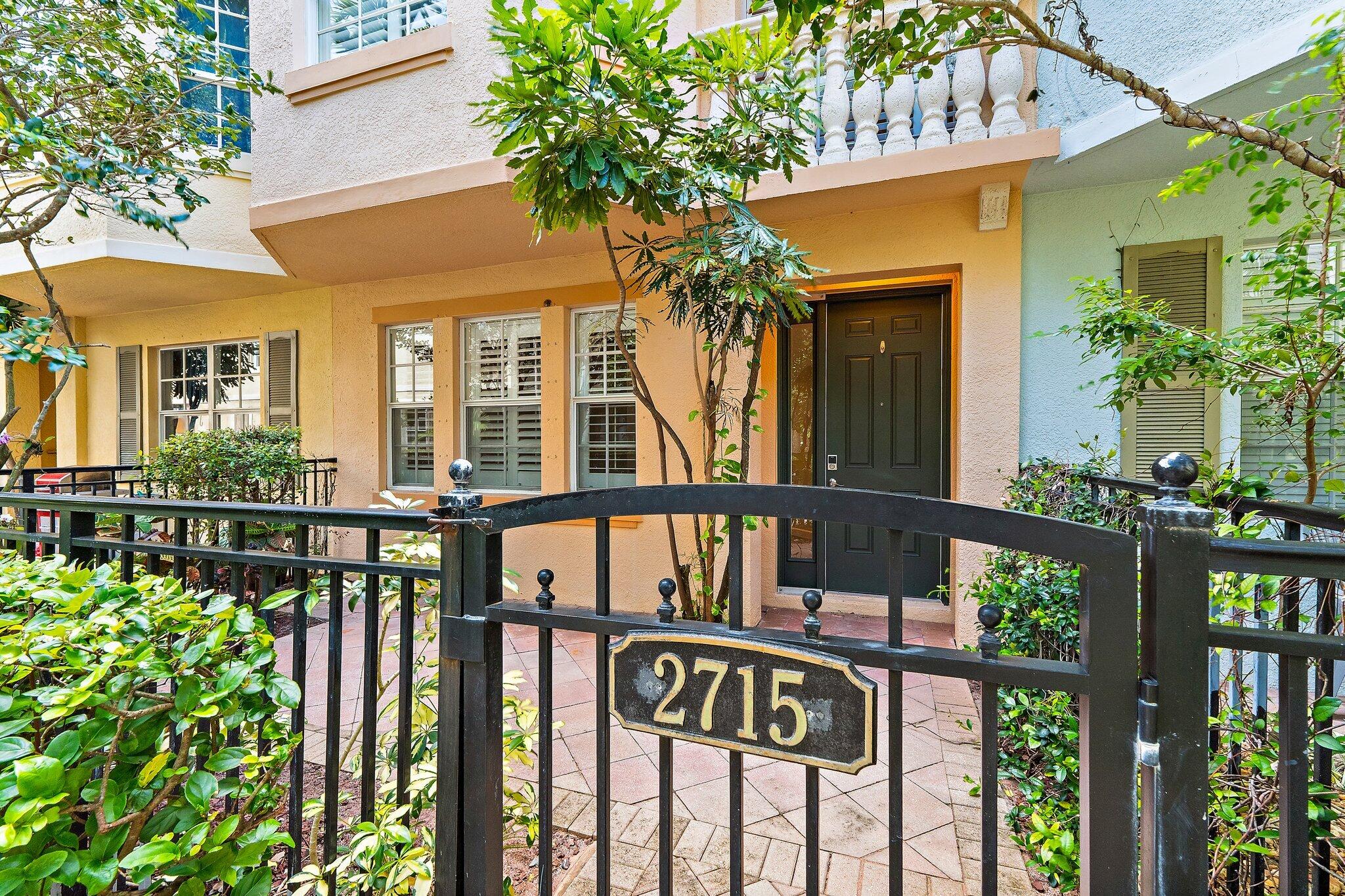 2715 Ravella Way Palm Beach Gardens, FL 33410 - Photo 5 of 51 033-2715RavellaWay-PalmBeachGardens-SMAL