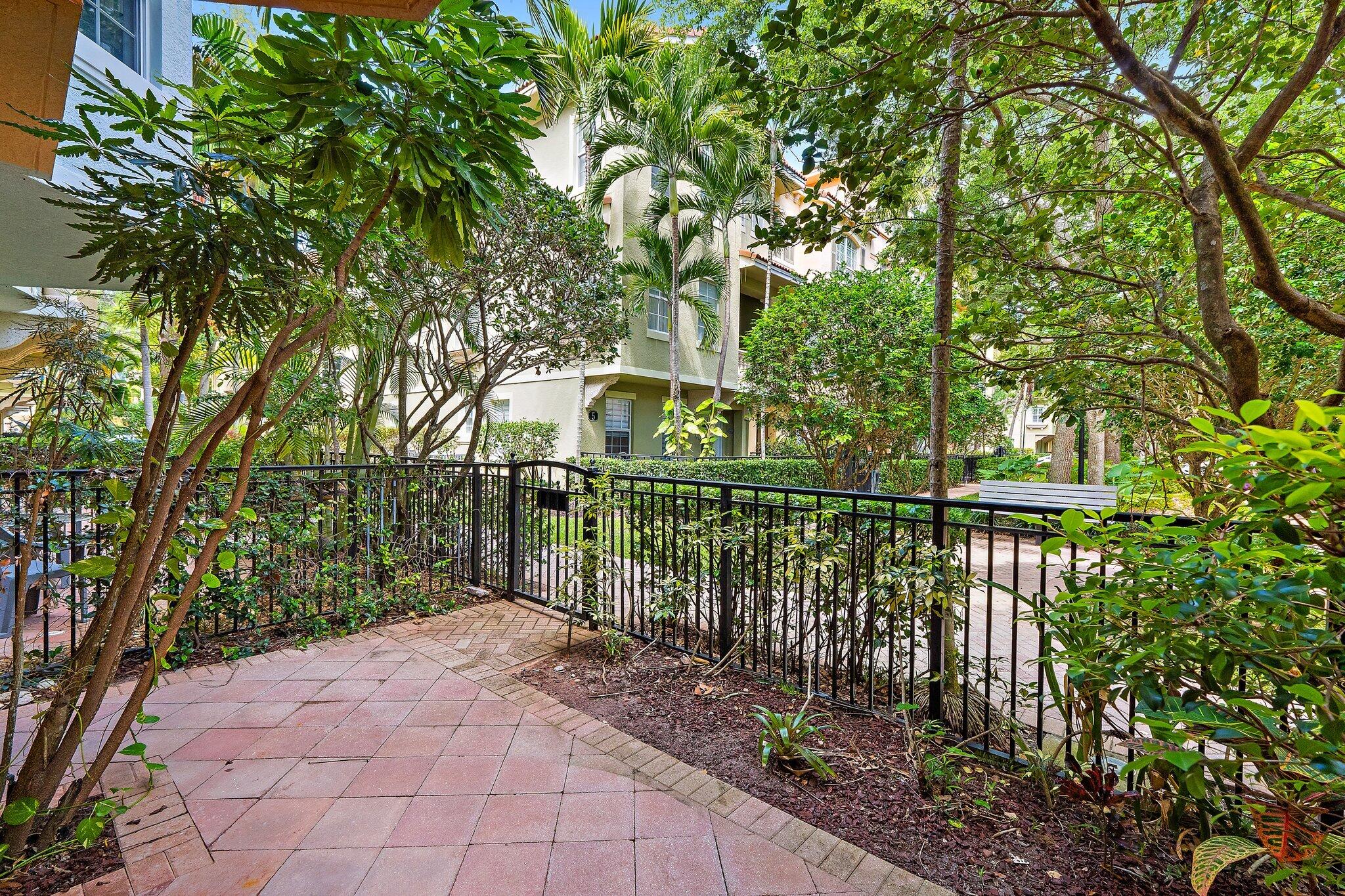 2715 Ravella Way Palm Beach Gardens, FL 33410 - Photo 7 of 51 036-2715RavellaWay-PalmBeachGardens-SMAL