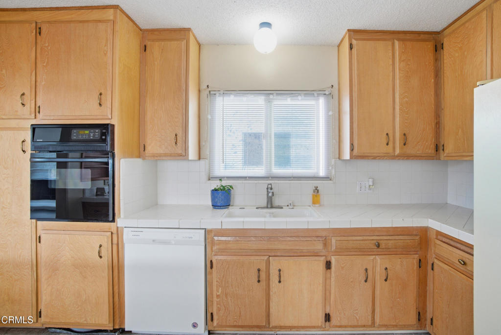 1341 Edgewood Way, Unit 23 Oxnard, CA 93030 - Photo 15 of 39