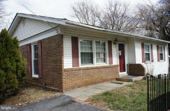 107 Rawlings Road Gaithersburg, MD 20877 - Photo 1 of 17 Exterior (Front)
