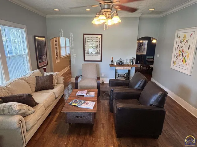 $135,000 | 603 Cottonwood Street, Strong City, KS 66869