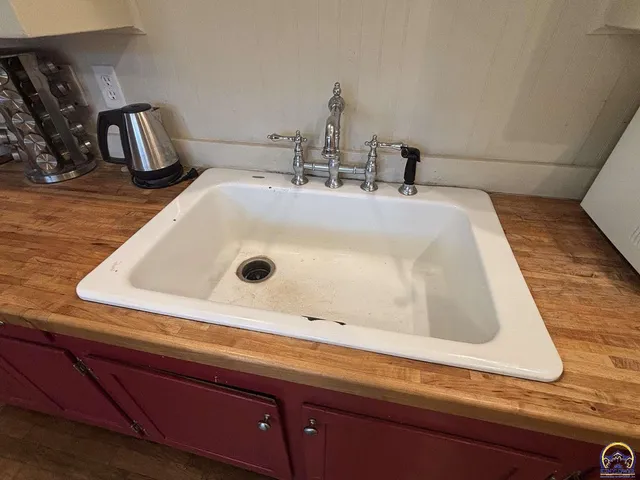 $135,000 | 603 Cottonwood Street, Strong City, KS 66869