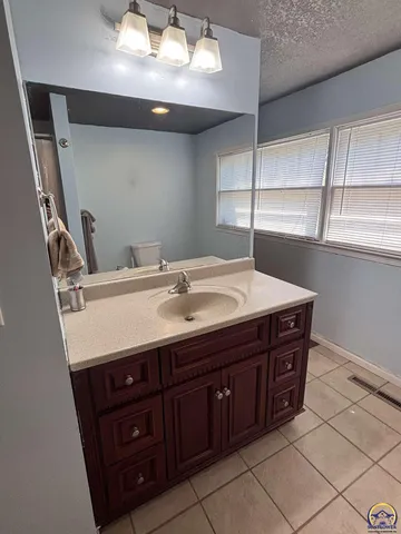 $135,000 | 603 Cottonwood Street, Strong City, KS 66869