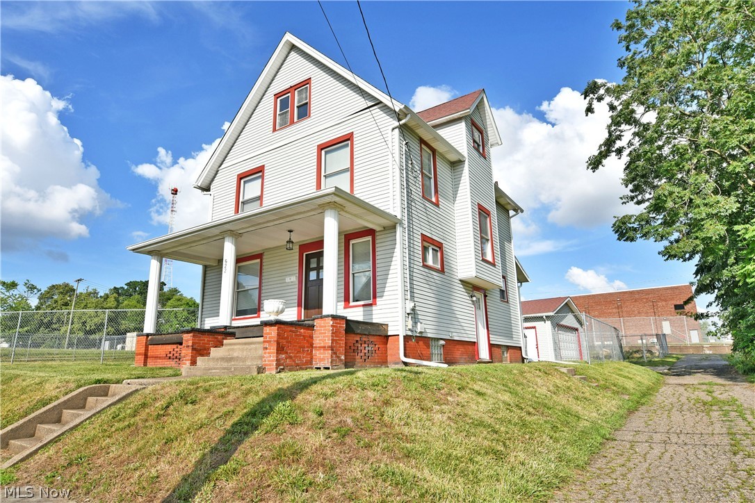 622 High Avenue Southwest Canton, OH 44707 - Photo 4 of 50