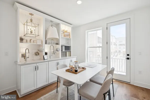 $611,999 | 14956 Deco Circle, Chantilly, VA 20151