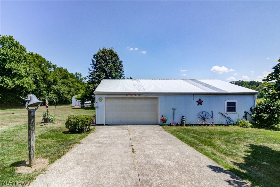 20871 Foster Road Wellington, OH 44090 - Photo 10 of 35 Gallery Image 10