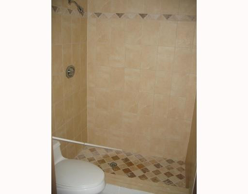 21825 Atrium Boulevard, Unit 20 Boca Raton, FL 33433 - Photo 5 of 11 Master Bath/Spa