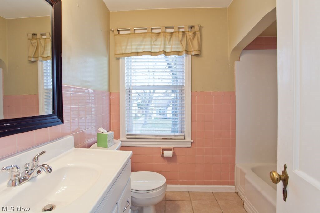 14839 Alger Road Cleveland, OH 44111 - Photo 12 of 21 Gallery Image 12