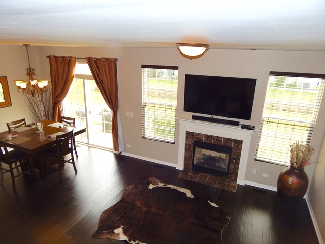 565 Red Deer Road Round Lake, IL 60073 - Photo 2 of 25