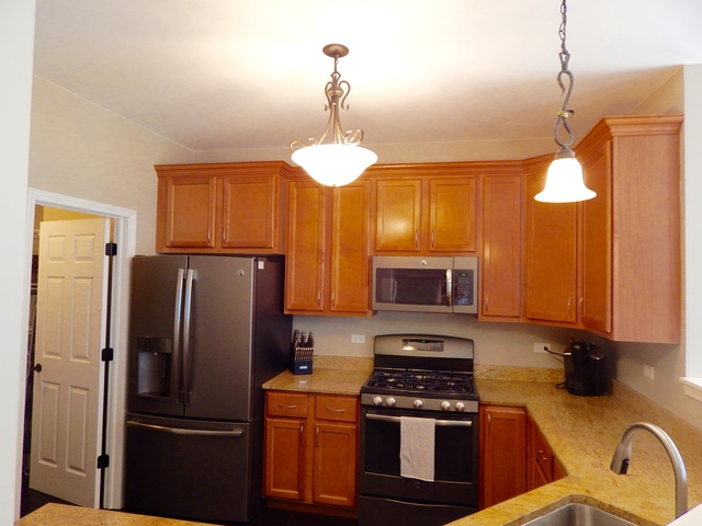 565 Red Deer Road Round Lake, IL 60073 - Photo 8 of 25
