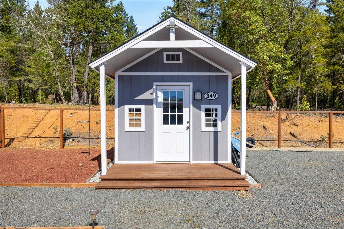 353 Cedar Ridge Drive Cave Junction, OR 97523 - Photo 31 of 45 31-CI_9806