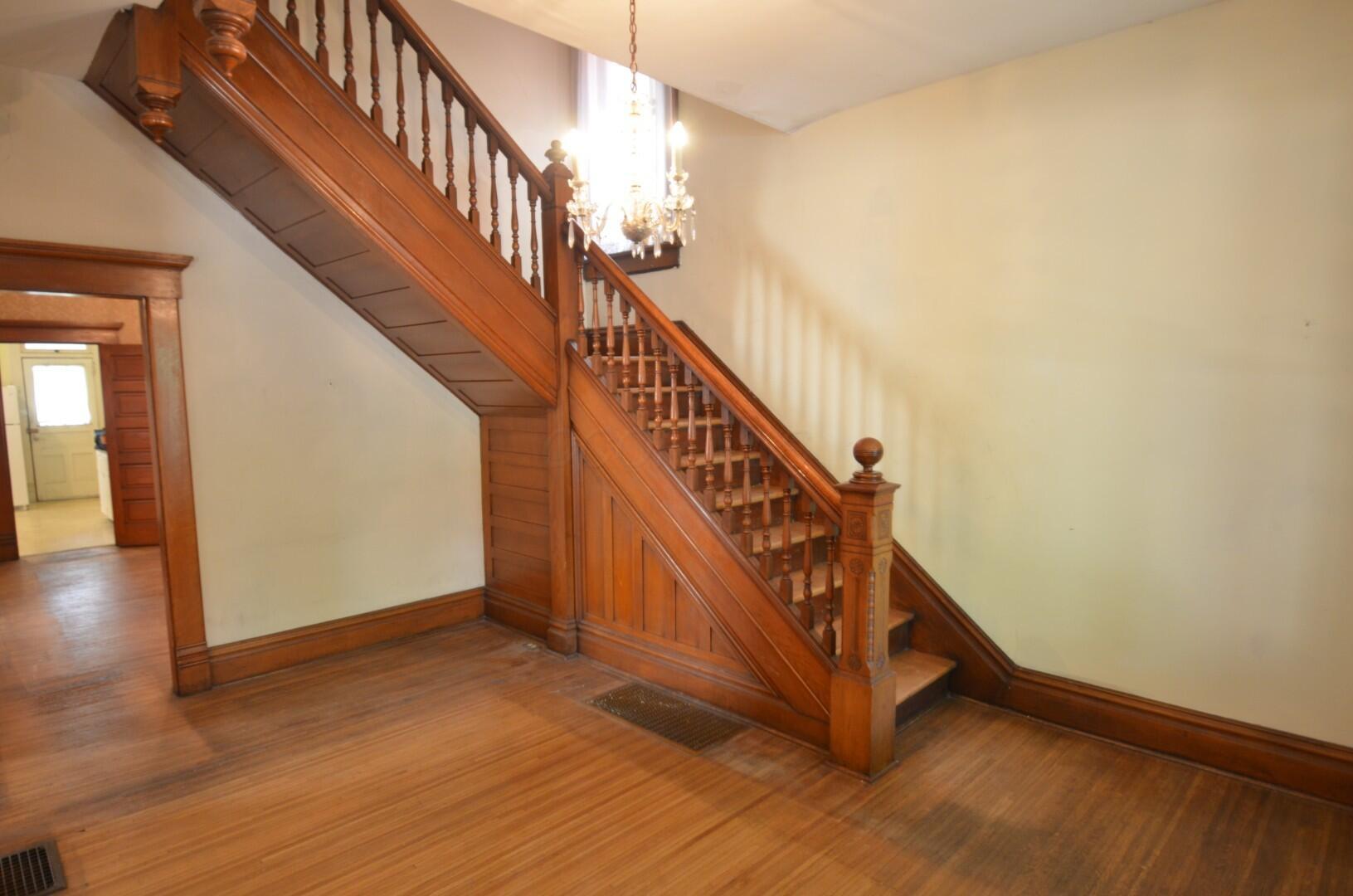 1368 Neil Avenue Columbus, OH 43201 - Photo 3 of 36 03. Staircase