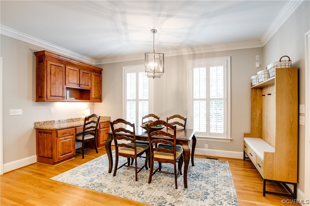 3631 Lansdowne Road Midlothian, VA 23113 - Photo 19 of 50 a dining room with furniture and window
