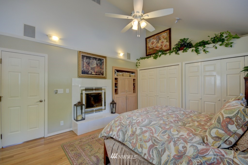 2137 West Beach Road Oak Harbor, WA 98277 - Photo 15 of 25 Gallery Image 15