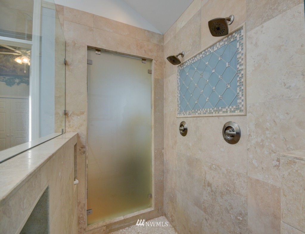 2137 West Beach Road Oak Harbor, WA 98277 - Photo 17 of 25 Gallery Image 17