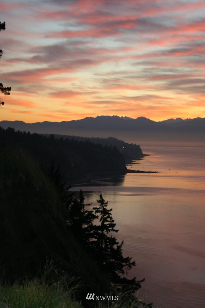 2137 West Beach Road Oak Harbor, WA 98277 - Photo 25 of 25 Gallery Image 25