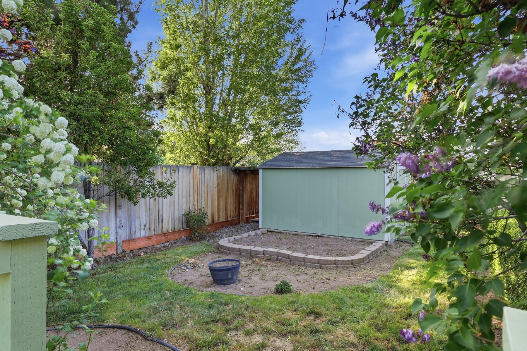2067 Southwest 30th Street Redmond, OR 97756 - Photo 48 of 59 49_backyard