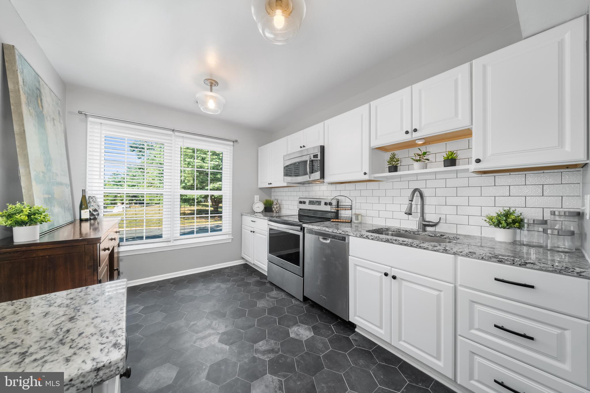 7702 Brandeis Way Springfield, VA 22153 - Photo 17 of 37 Gallery Image 17