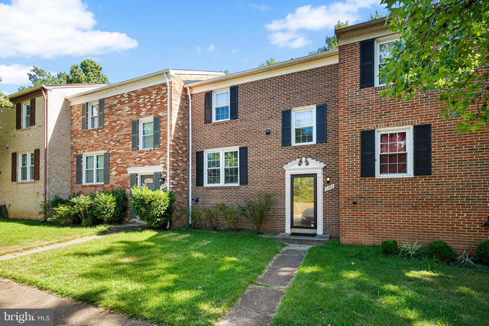 7702 Brandeis Way Springfield, VA 22153 - Photo 2 of 37 Gallery Image 2