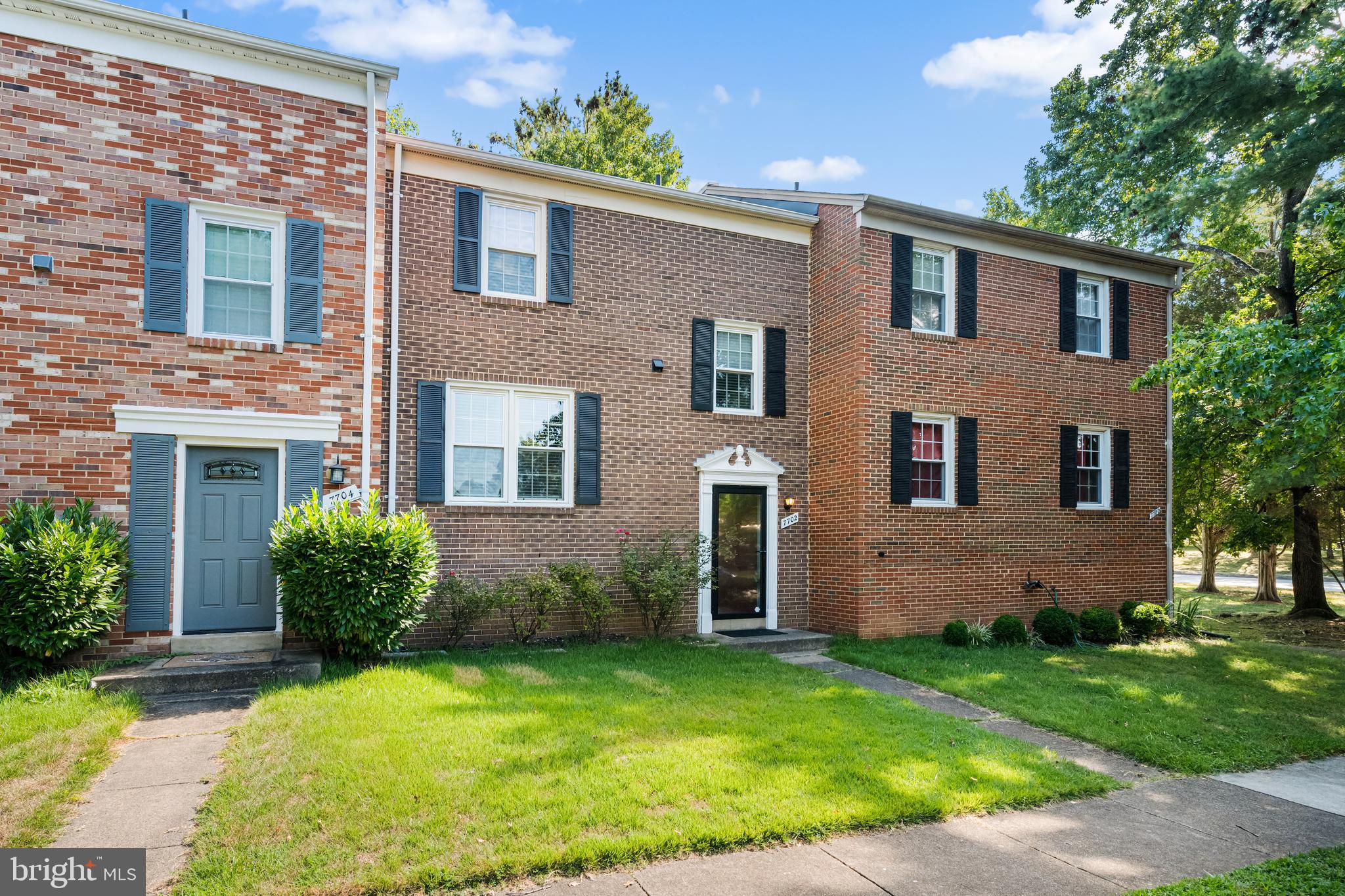 7702 Brandeis Way Springfield, VA 22153 - Photo 3 of 37 Gallery Image 3