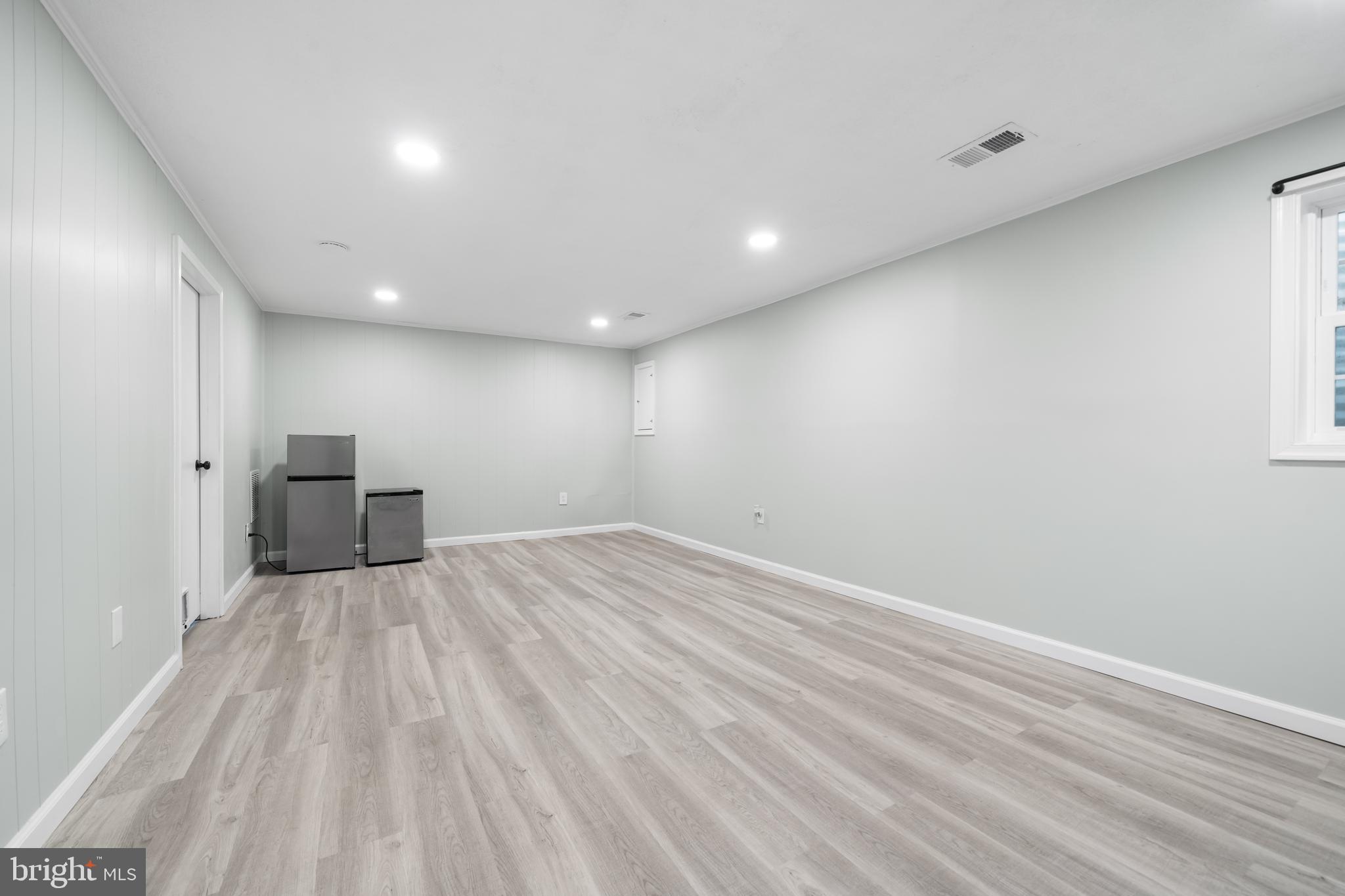 7702 Brandeis Way Springfield, VA 22153 - Photo 32 of 37 Gallery Image 32