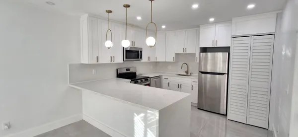 $2,500 | 1534 Van Buren Street, Unit R, Hollywood, FL 33020