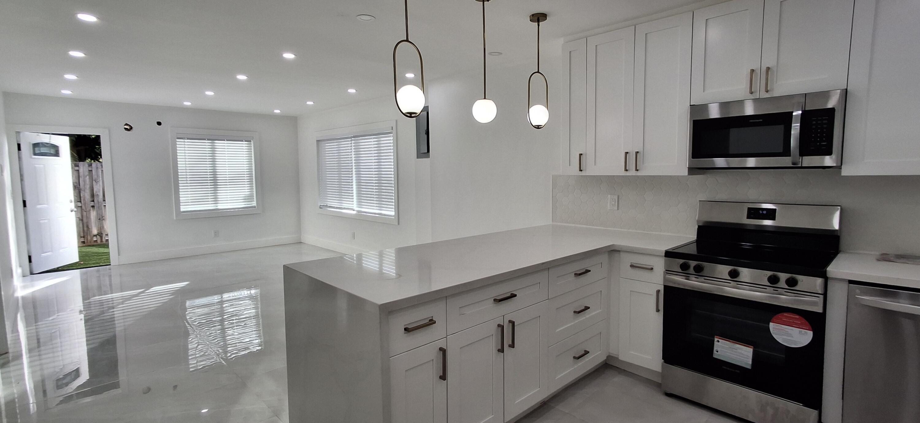1534 Van Buren Street, Unit R Hollywood, FL 33020 - Photo 11 of 20 1000139301