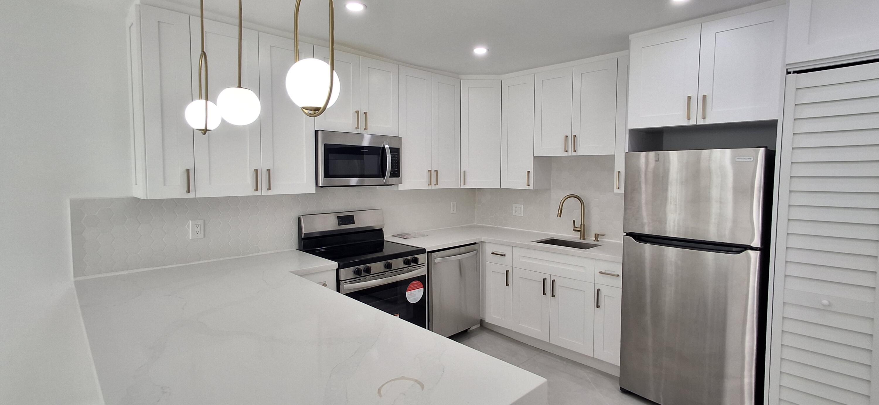 1534 Van Buren Street, Unit R Hollywood, FL 33020 - Photo 12 of 20 1000139311