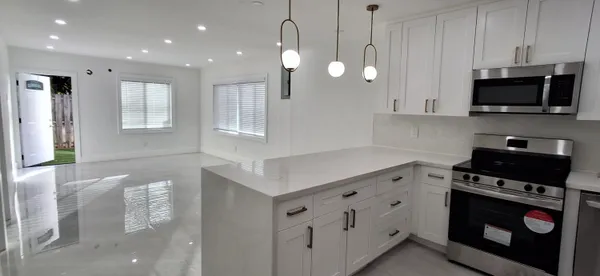 $2,500 | 1534 Van Buren Street, Unit R, Hollywood, FL 33020