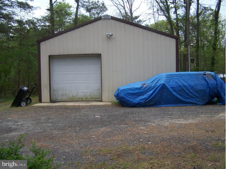 157 Tuckerton Road Shamong, NJ 08088 - Photo 3 of 4 Garage