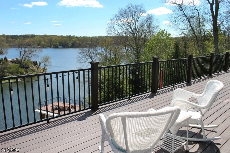 9 Cox Lane Hopatcong, NJ 07821 - Photo 15 of 50