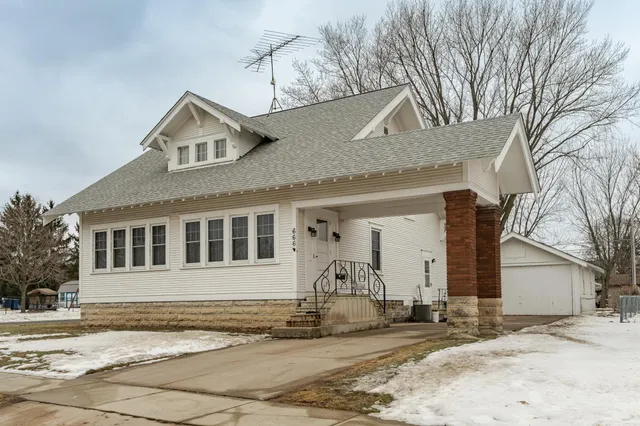 $265,000 | 666 St Charles Avenue, St. Charles, MN 55972