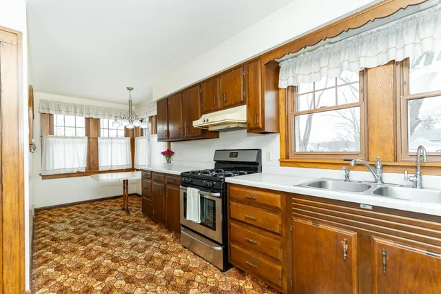 $265,000 | 666 St Charles Avenue, St. Charles, MN 55972