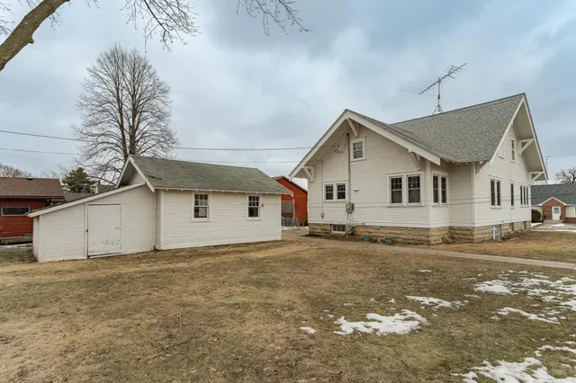 $265,000 | 666 St Charles Avenue, St. Charles, MN 55972