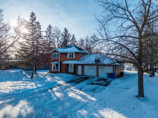 $240,000 | 905 Marshall Avenue, Henning, MN 56551