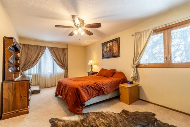 $240,000 | 905 Marshall Avenue, Henning, MN 56551