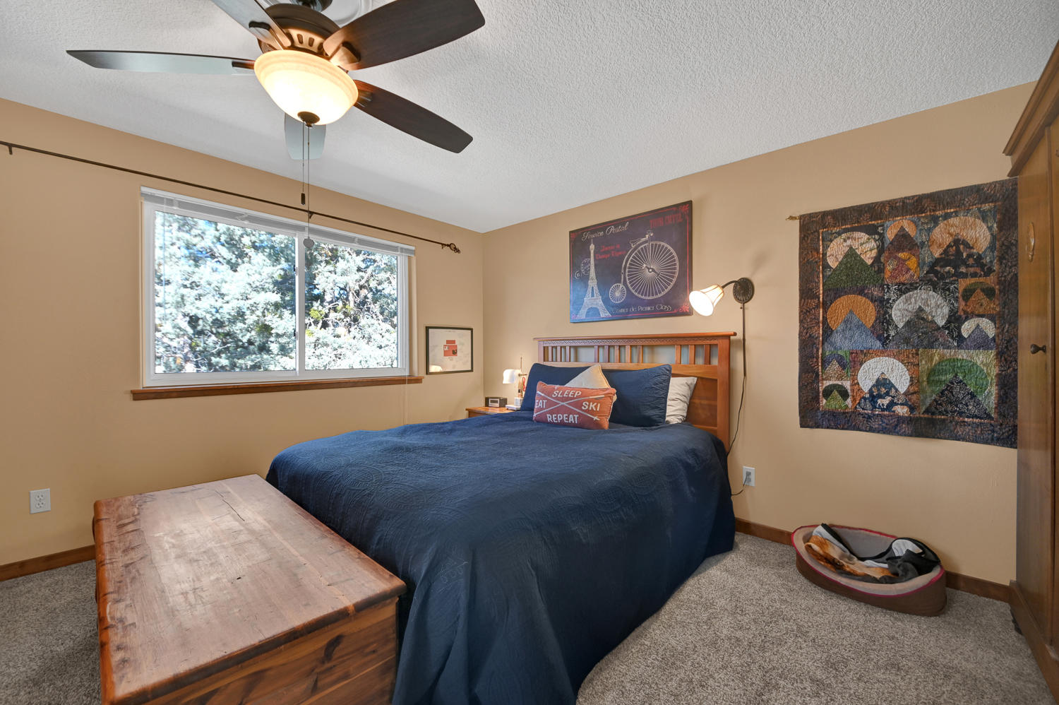 1142 Northeast Ross Road Bend, OR 97701 - Photo 11 of 30 Spacious master bedroom, overlooks the backyard.
