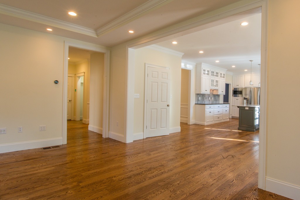 46 Border Road Needham, MA 02492 - Photo 4 of 30
