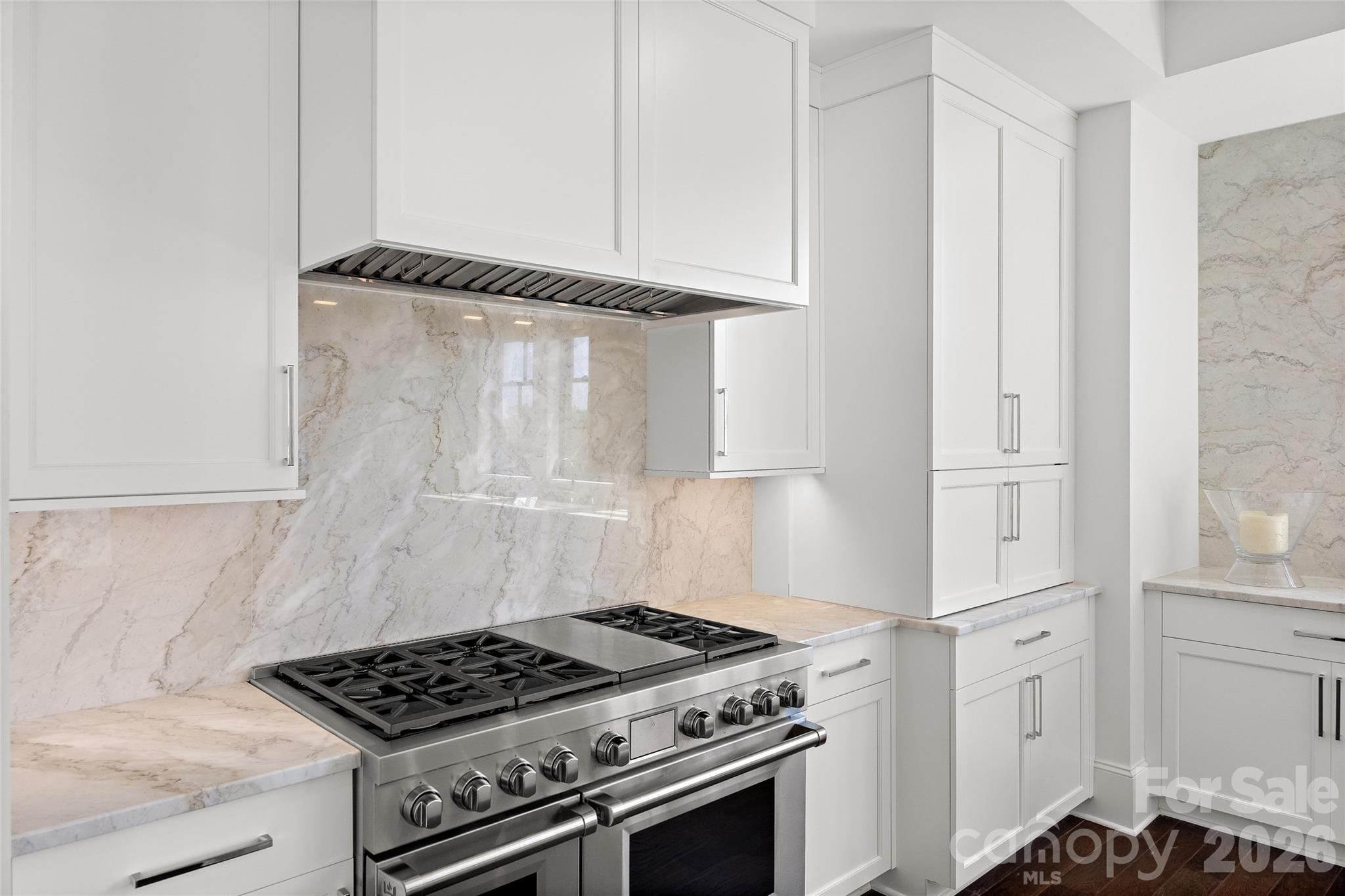 409 Queens Road, Unit 501 Charlotte, NC 28207 - Photo 16 of 48 Gallery Image 16