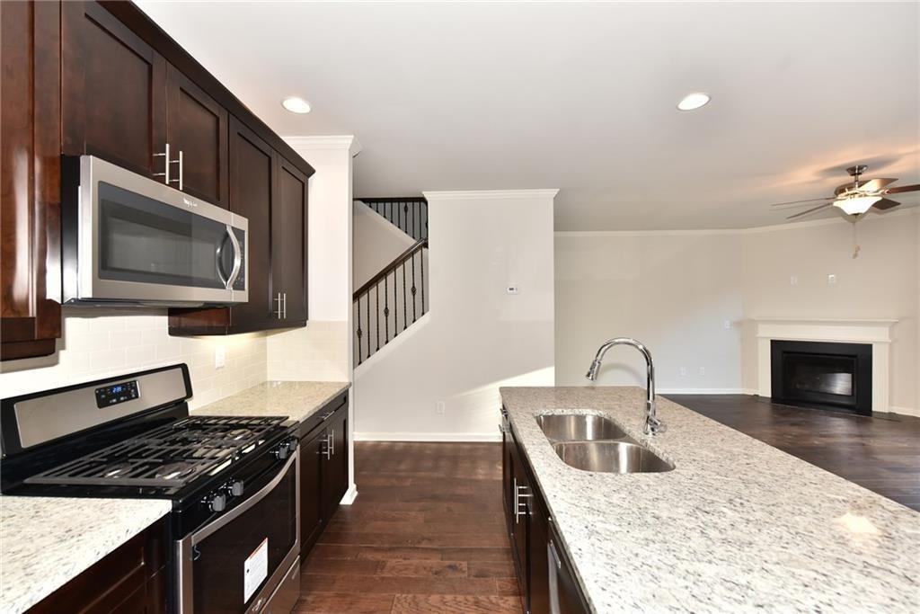 5520 Lightheart Court Suwanee, GA 30024 - Photo 3 of 9