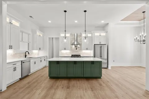 $970,000 | 109 Stormy Drive, Eatonton, GA 31024