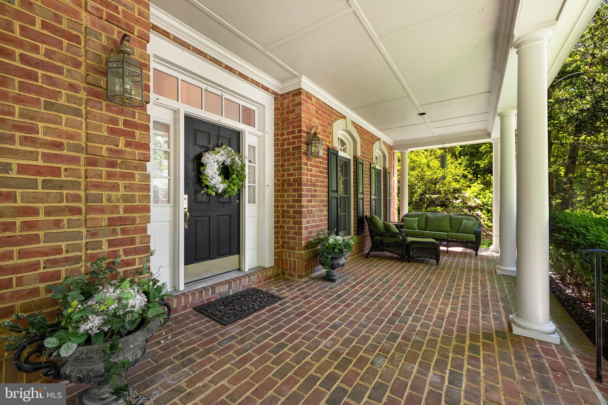 897 Chinquapin Road McLean, VA 22102 - Photo 5 of 66 Gallery Image 5