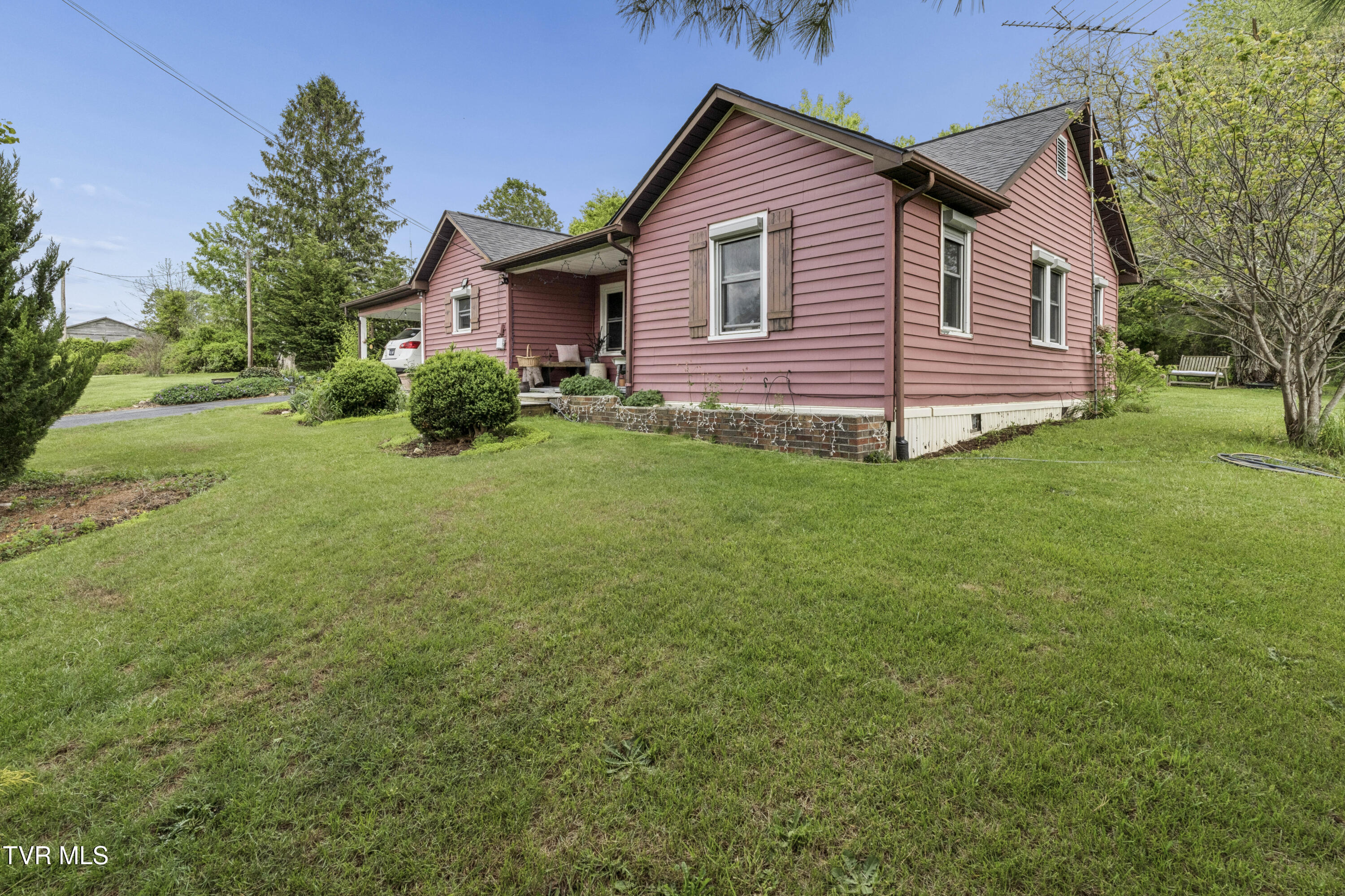 278 Old Butler Road Mountain City, TN 37683 - Photo 5 of 35 OldButler--34